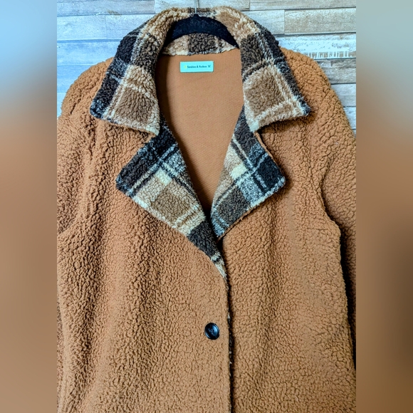 Sunshine & Rodeos Sherpa Teddy Jacket With Plaid Detailing - Picture 3 of 15